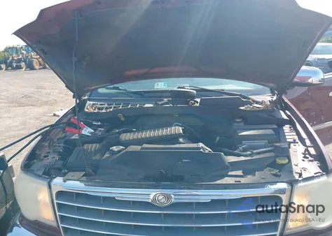 2008 Chrysler Aspen Limited из США, поврежденный, VIN 1A8HW582X8F144192